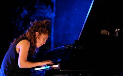 14/08/2024 – « Rouge » Madeleine Cazenave Trio à Mollans-sur-Ouvèze pour Parfum de Jazz