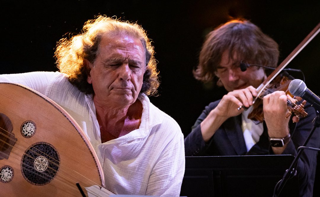 02/07/2025 – Soirée orientale : Arooj Aftab / Rabih Abou-Khalil / Dhafer Youssef au Théâtre Antique