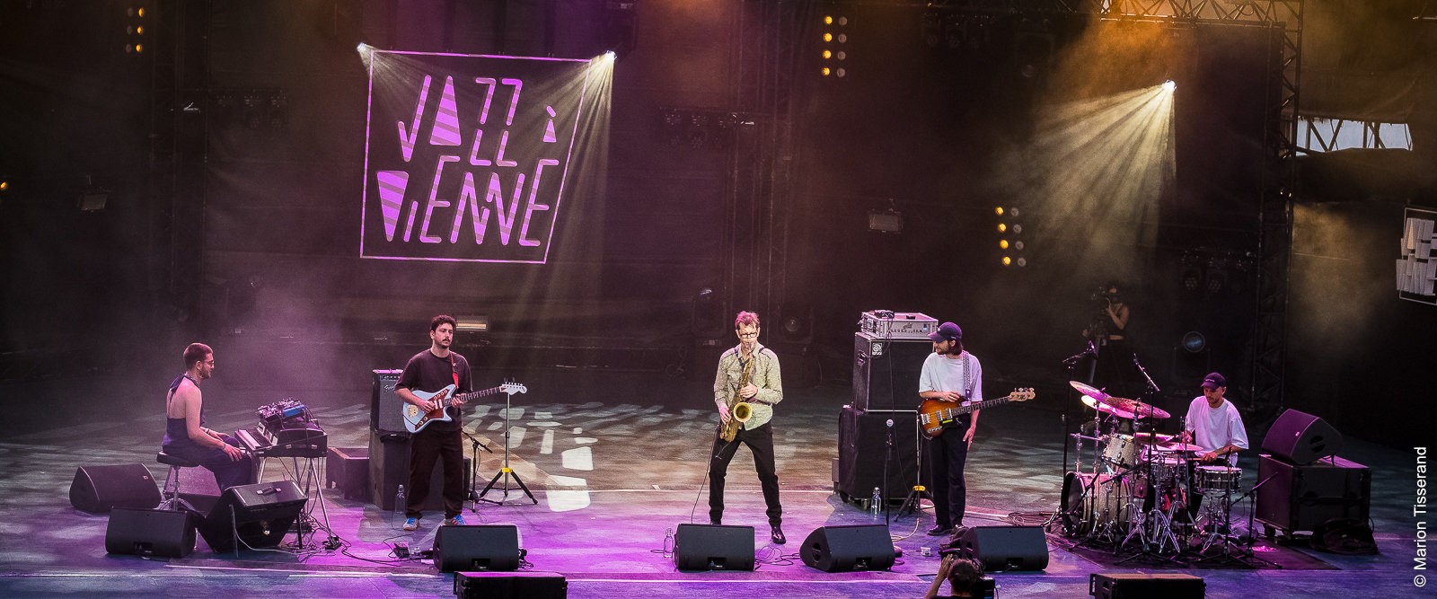 250704-06-ishkero-donny-mccaslin-theatre-antique-mt-bandeau-5157-1600x667