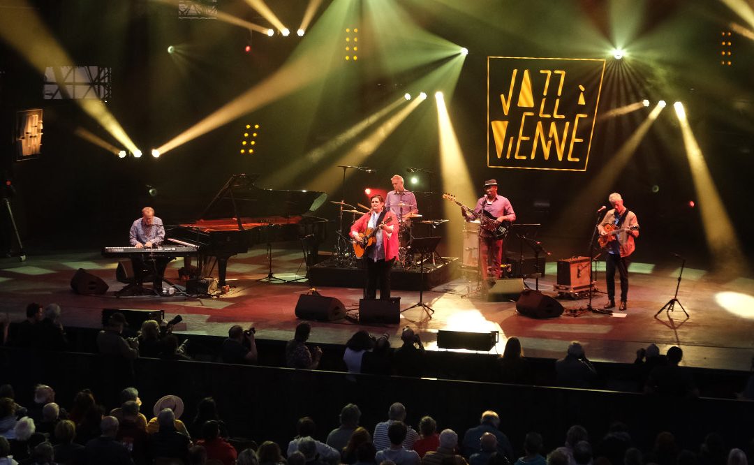 08/07/2025 –  Madeleine Peyroux au Théâtre Antique