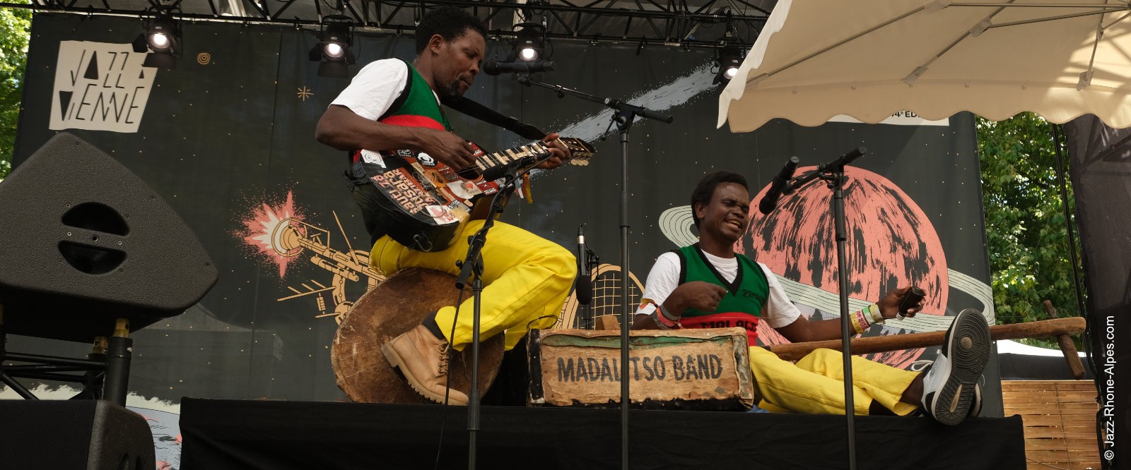 250711-02-madalitso-band-cybele-0381-1600x666