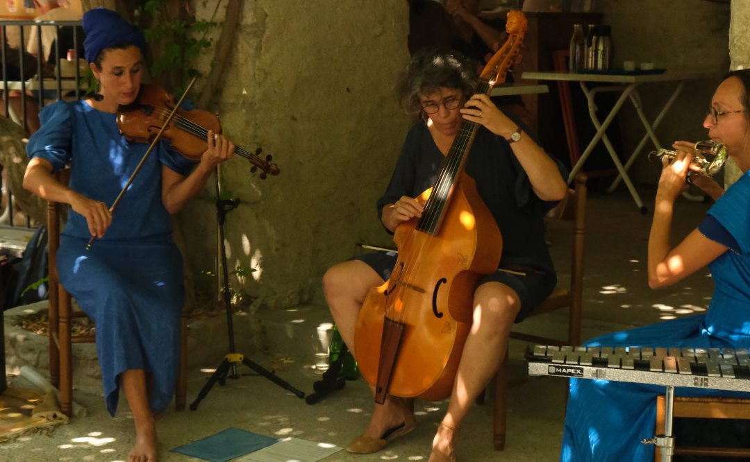 16/08/2025 -« Off » : Lyristrada  « sieste musicale » à Buis-les-Baronnies pour Parfum de Jazz