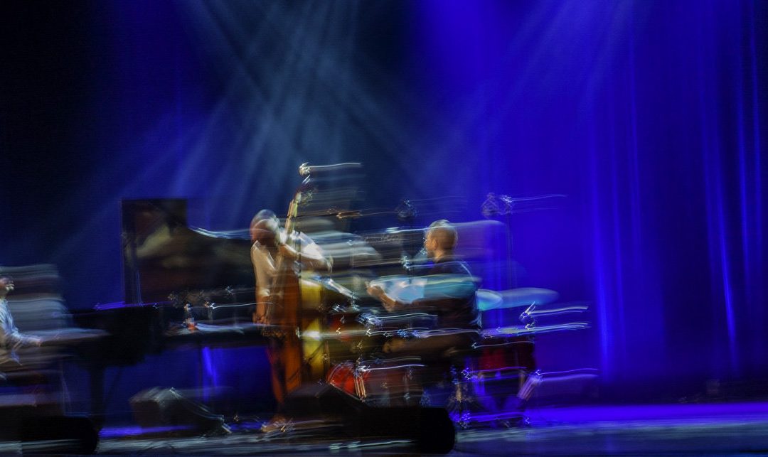 10/10/2025 – Avishai Cohen Trio à Saint-Chamond pour le Rhinojazz(s)