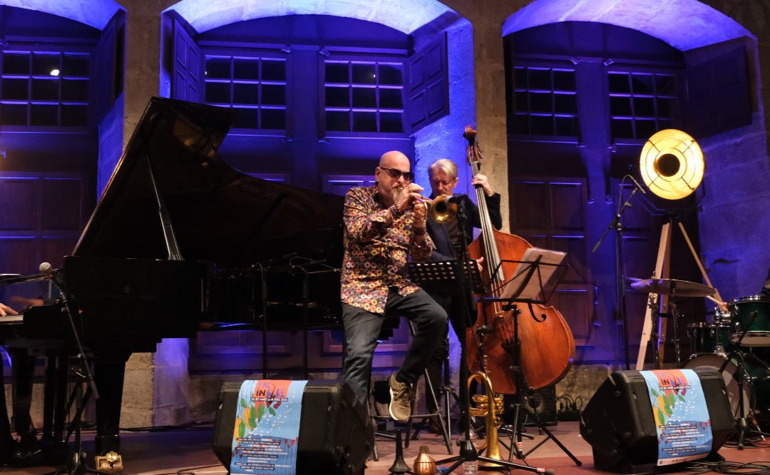 03/04/2026 – Jermaine Landsberger Trio feat. Stéphane Belmondo avec le Jazz Club d&rsquo;Annecy au Lac in Blue