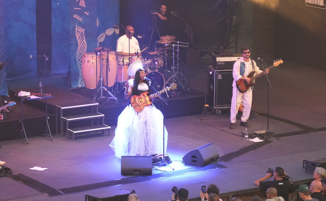 06/07/2026 – Fatoumata Diawara puis Angélique Kidjo au Théâtre Antique